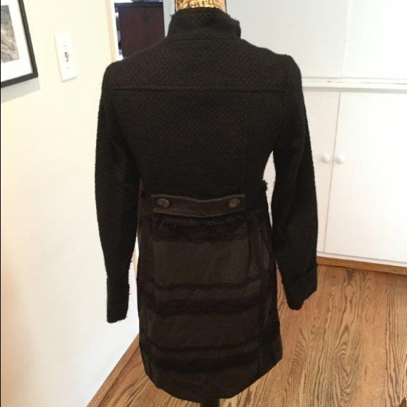 Walking coat with  fun pattern by Hazel - Picture 2 of 5